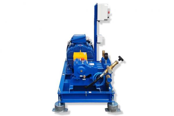 zespol-pompowy-wodny-typu-zpw-z-nap-elektr-01